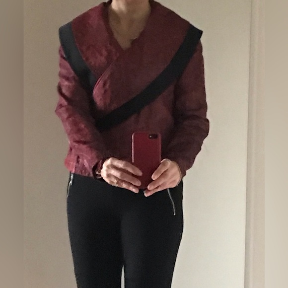 Samuel Dong shimmering red blazer - Picture 8 of 12